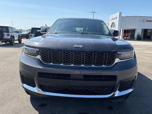 Used 2025 Jeep Grand Cherokee L Laredo w/ Luxury Tech Group I AWD/4WD image 2