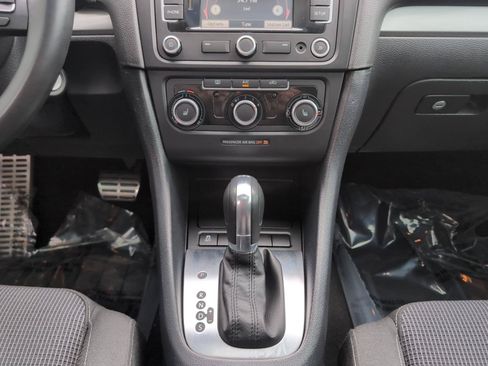 Used 2013 Volkswagen Golf TDI FWD image 15