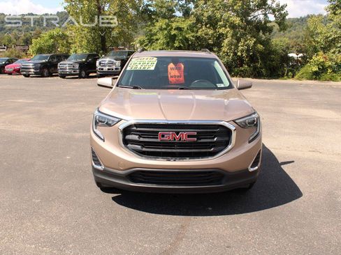 Used 2019 GMC Terrain SLE w/ Driver Convenience Package AWD/4WD image 3
