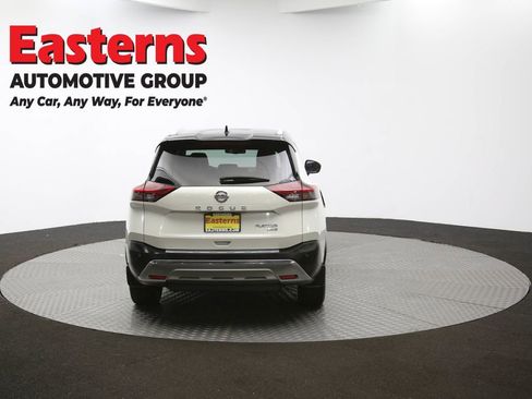 Used 2021 Nissan Rogue Platinum image 41