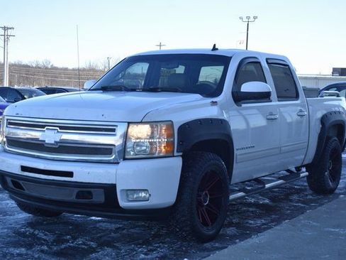 Used 2010 Chevrolet Silverado 1500 LTZ w/ Convenience Package image 12