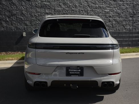 Certified 2026 Porsche Cayenne GTS AWD/4WD image 6
