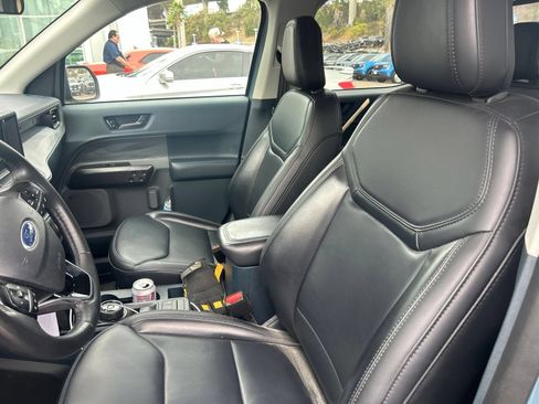 Used 2023 Ford Maverick Lariat w/ Lariat Luxury Package FWD image 3