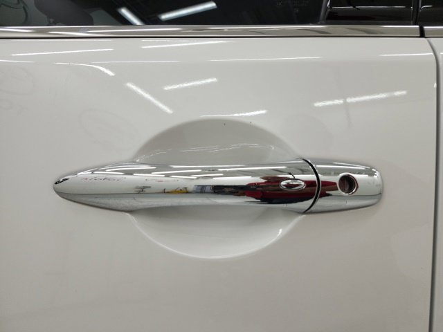 Used 2024 Nissan Armada SL w/ Midnight Edition Package RWD image 13