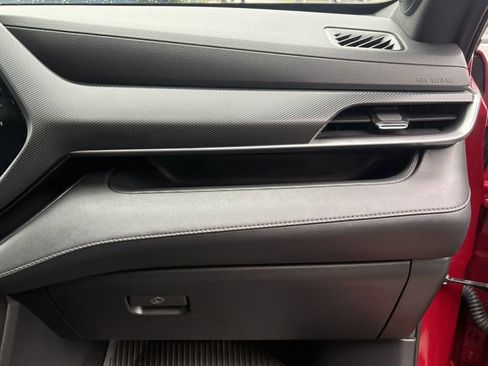 Used 2022 Toyota Highlander XSE image 34