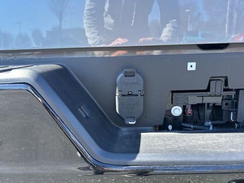 Used 2026 Chevrolet Silverado 1500 LT Trail Boss w/ Convenience Package II image 7