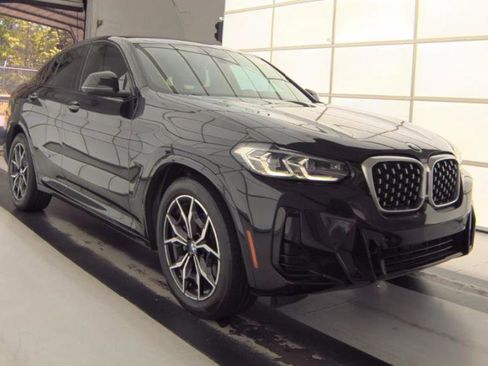 Used 2022 BMW X4 xDrive30i w/ M Sport Package 2 AWD/4WD image 3