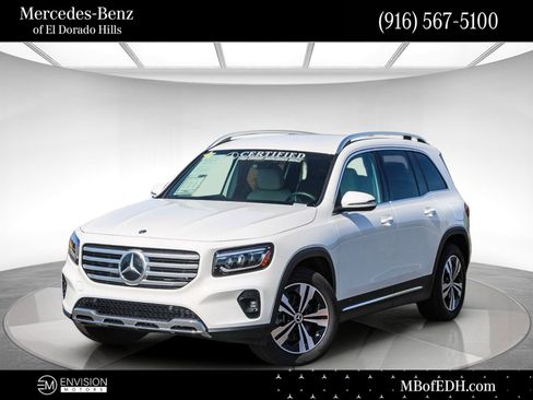 Used 2025 Mercedes-Benz GLB 250 4MATIC image 1