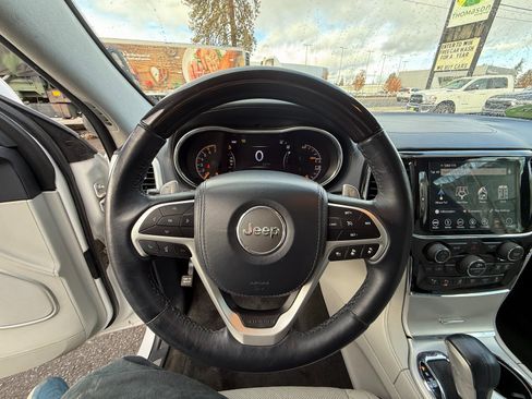 Used 2019 Jeep Grand Cherokee Summit image 12