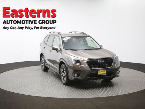 Used 2022 Subaru Forester Premium image 55