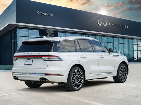 Used 2023 Lincoln Aviator Black Label w/ Dynamic Handling Package AWD/4WD image 5