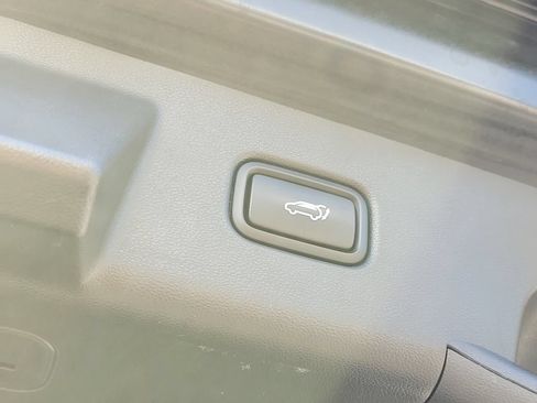 Used 2022 Hyundai Tucson Limited FWD image 11