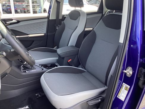 Certified 2024 Volkswagen Taos S FWD image 30