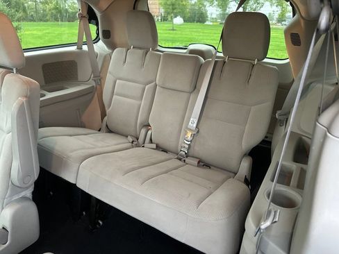 Used 2015 Dodge Grand Caravan SXT FWD image 14