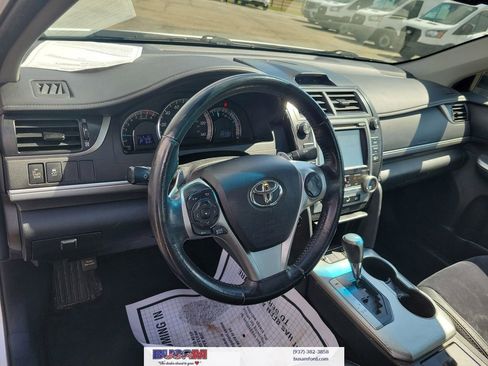 Used 2014 Toyota Camry SE w/ Leather Package FWD image 15