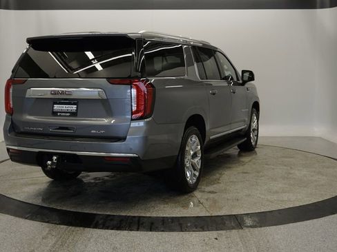 Used 2021 GMC Yukon XL SLT w/ SLT Premium Package image 10
