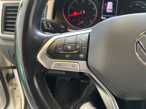 Used 2020 Volkswagen Atlas Cross Sport SE w/ Panoramic Sunroof Package AWD/4WD image 16