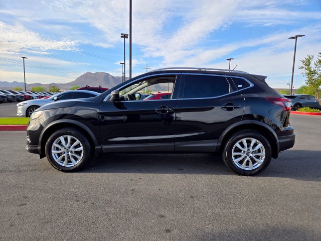 Used 2021 Nissan Rogue Sport SV FWD image 3
