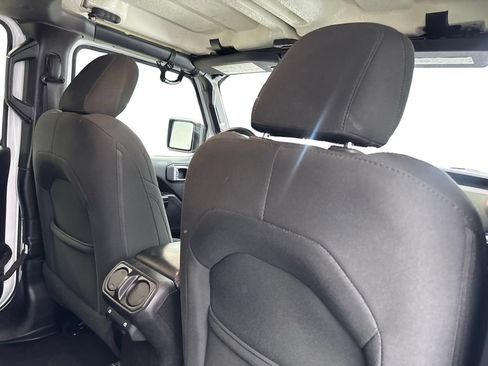 Used 2019 Jeep Wrangler Unlimited Sport S AWD/4WD image 40