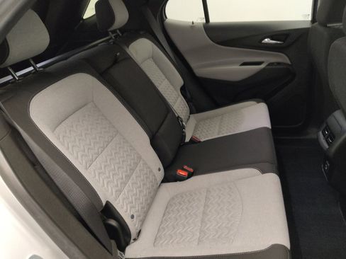 Used 2022 Chevrolet Equinox LT FWD image 19