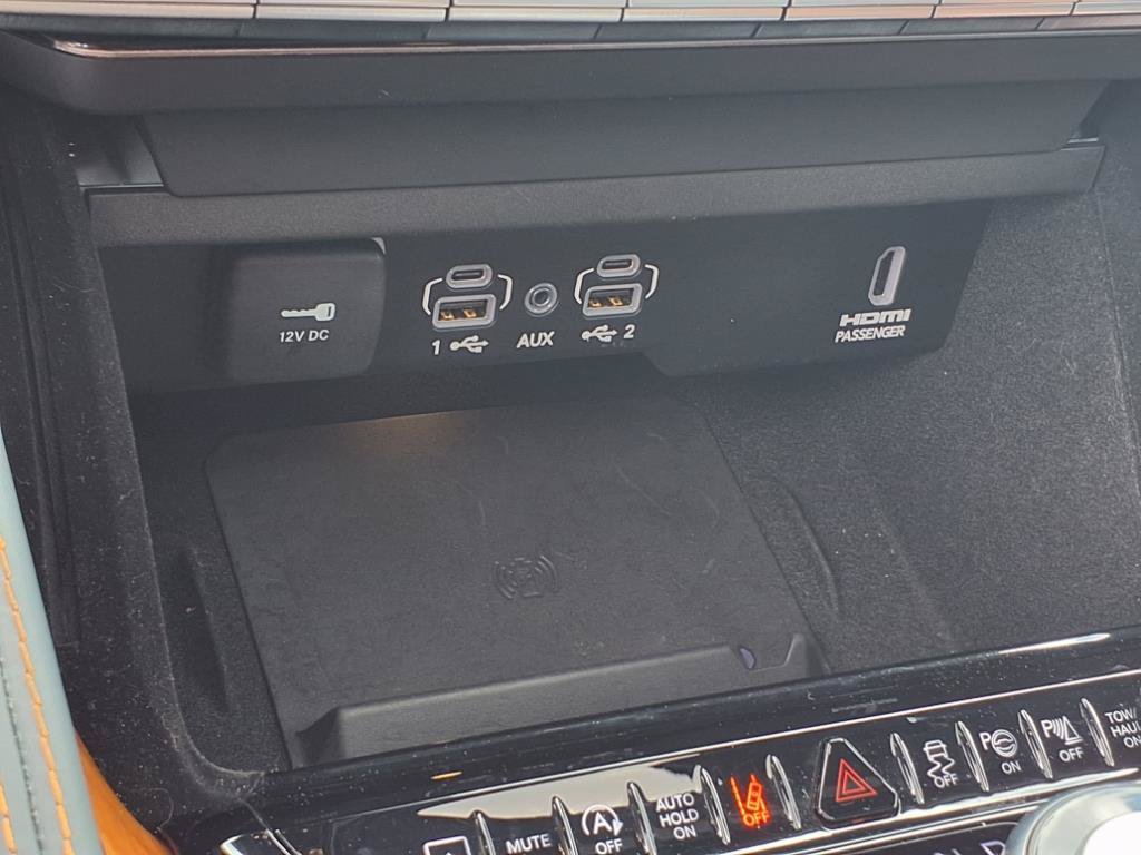 Used 2024 Jeep Grand Wagoneer Series III AWD/4WD image 25
