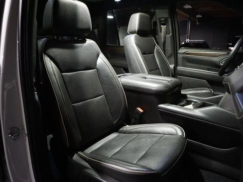 Used 2021 Chevrolet Tahoe Premier w/ Premium Package AWD/4WD image 33