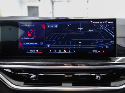 Certified 2024 BMW X7 M60i w/ Executive Package image 15