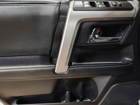 Used 2020 Toyota 4Runner SR5 Premium image 42