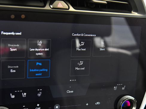 Used 2024 Lexus RZ 300e Premium image 28