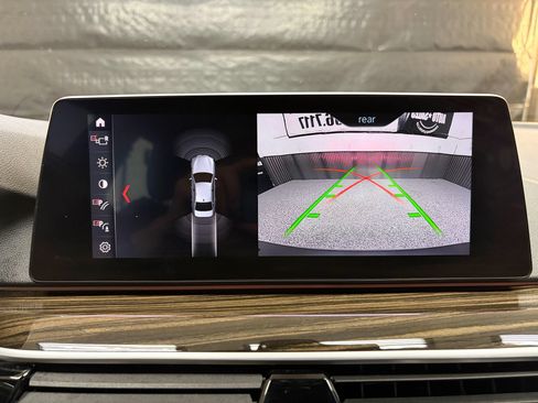 Used 2019 BMW 530i w/ Convenience Package RWD image 14