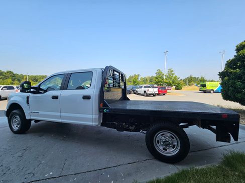 Used 2022 Ford F250 XL w/ Power Equipment Group AWD/4WD image 5