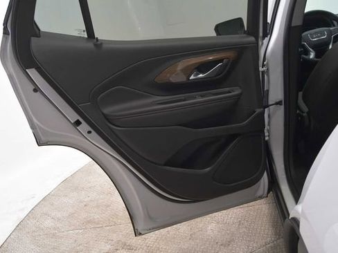 Used 2020 GMC Terrain SLE FWD image 26
