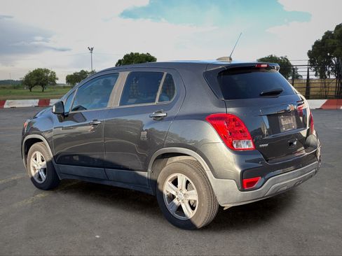 Used 2020 Chevrolet Trax LS w/ Tint and Cruise Package FWD image 4