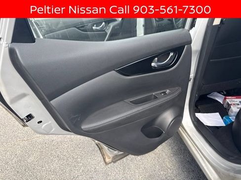 Certified 2022 Nissan Rogue Sport SV w/ Technology Package AWD/4WD image 20