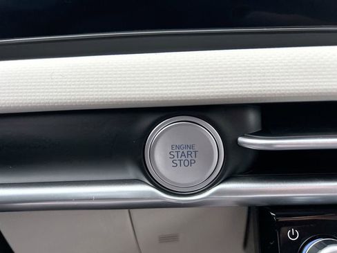 New 2026 Hyundai Tucson Blue SE image 31