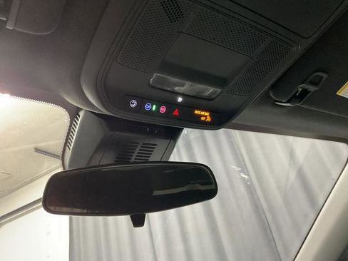 Used 2025 Chevrolet Equinox LT FWD image 25