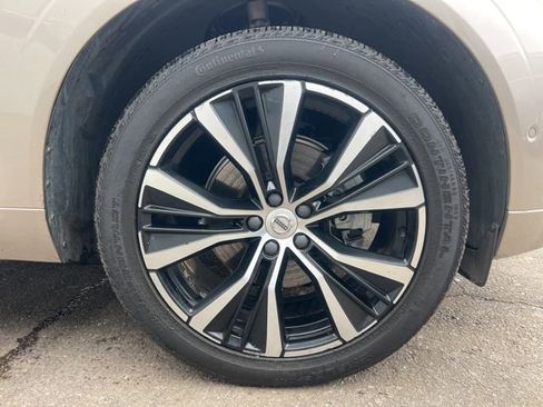 Certified 2023 Volvo XC60 B5 Plus w/ Climate Package image 12