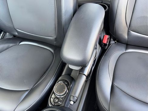 Used 2018 MINI Cooper 2-Door Hardtop FWD image 36