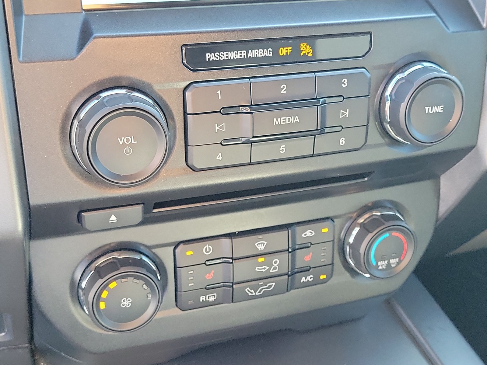 Used 2018 Ford F150 XLT w/ Equipment Group 302A Luxury RWD image 24