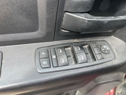 Used 2015 RAM 1500 Express RWD image 7