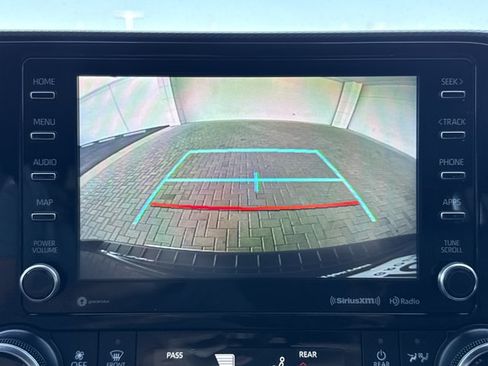 Used 2022 Toyota Highlander XSE FWD image 9