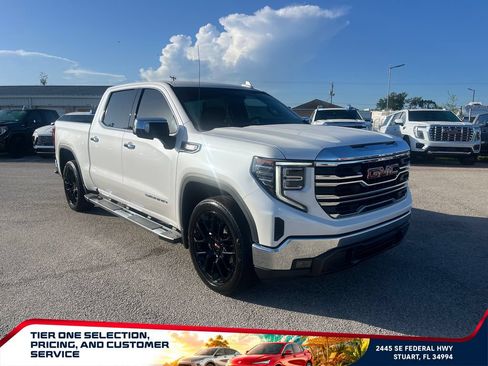 Used 2023 GMC Sierra 1500 SLT w/ SLT Premium Package RWD image 3
