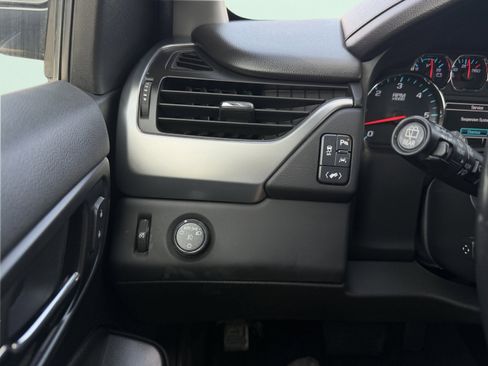 Used 2020 Chevrolet Suburban Premier image 50