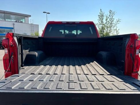 Used 2023 Chevrolet Silverado 1500 ZR2 w/ Technology Package AWD/4WD image 18