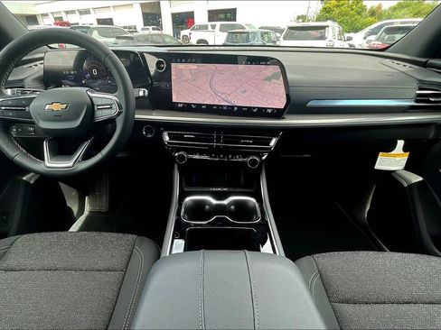New 2026 Chevrolet Traverse LT FWD image 5