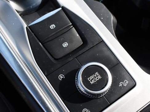 Used 2021 Ford Explorer XLT w/ Equipment Group 202A image 34