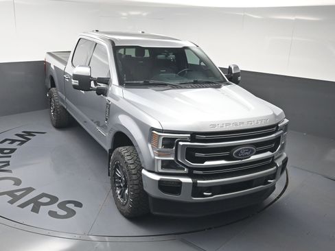 Used 2022 Ford F250 Platinum w/ FX4 Off-Road Package AWD/4WD image 22