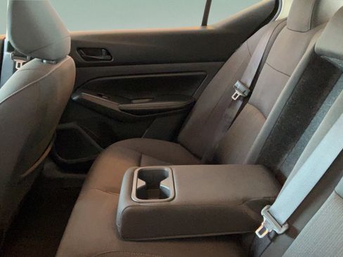 Used 2025 Nissan Altima 2.5 SV FWD image 24
