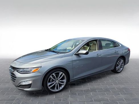 Used 2024 Chevrolet Malibu LT FWD image 3