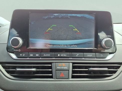 Used 2023 Nissan Altima 2.5 S FWD image 19